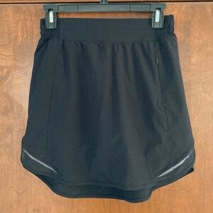 LuLuLemon sz 6 Hotty Hot High Rise Skirt Long